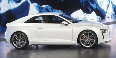 VW-Konzern mit Produktfeuerwerk in Paris