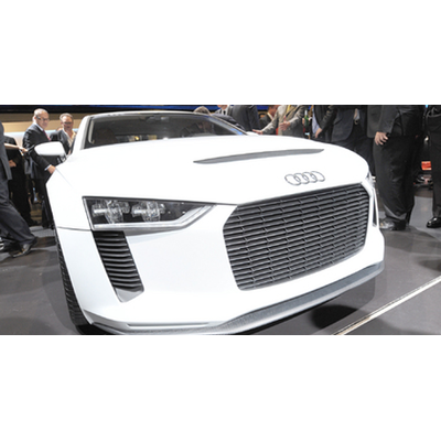 VW-Konzern mit Produktfeuerwerk in Paris