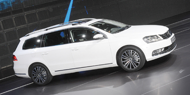 VW-Konzern mit Produktfeuerwerk in Paris