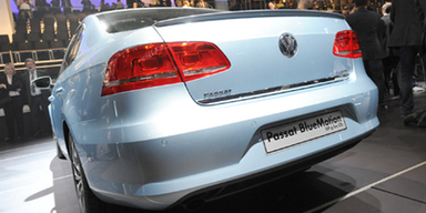 VW-Konzern mit Produktfeuerwerk in Paris