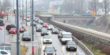 A&thinsp;1: 2 Monate  totale Staufalle