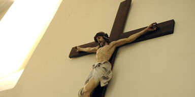 Pfarrer verteidigt Z&ouml;libat mit Hitler-Zitat