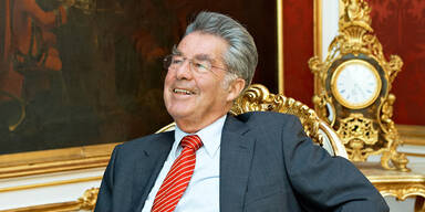 Kleiner Julian (8) l&auml;dt Fischer zum Geburtstag ein