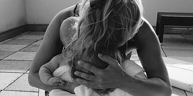 Lilian Klebow zeigt ihren Sohn Sonny