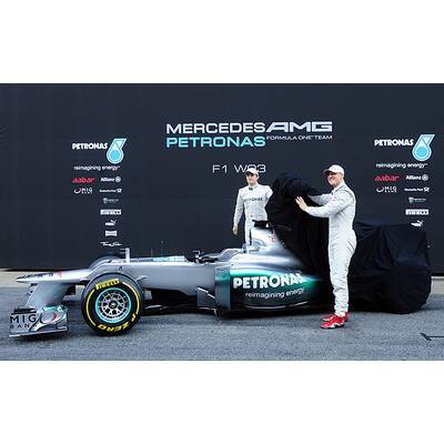 Neuer Mercedes W03 mit markanter Nase