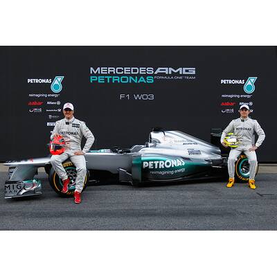 Neuer Mercedes W03 mit markanter Nase