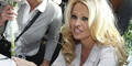 Pamela Anderson in der Lugner City