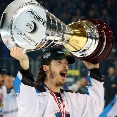  Black Wings Linz feiern Meistertitel