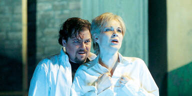 Michael Schade  als Titus, Elina ­Garanca als Sesto.