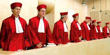 Kippen diese Richter den ESM-Vertrag?