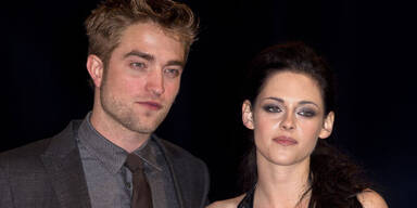 Robert Pattinson & Kristen Stewart