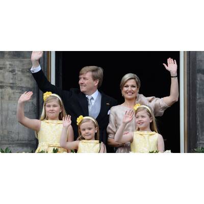 Das neue Königspaar am Balkon