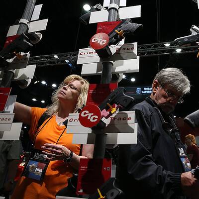 70.000 Menschen besuchen NRA-Waffenmesse
