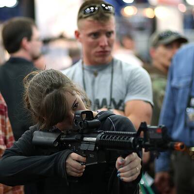 70.000 Menschen besuchen NRA-Waffenmesse