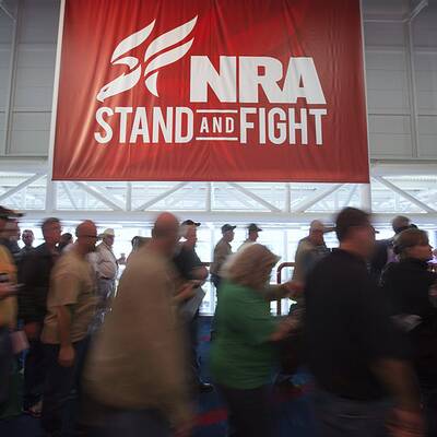 70.000 Menschen besuchen NRA-Waffenmesse