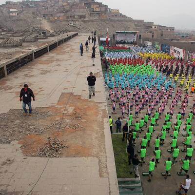 Peru: Sträflinge brechen Tanz-Weltrekord