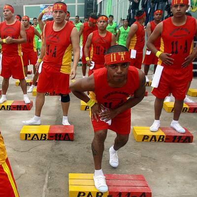 Peru: Sträflinge brechen Tanz-Weltrekord