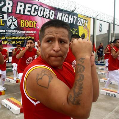 Peru: Sträflinge brechen Tanz-Weltrekord