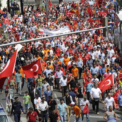 Pro- & Anti-Erdogan-Märsche in Wien
