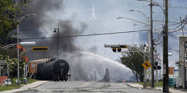 Kleinstadt nach Güterzugunfall verwüstet