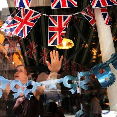 Jubel vor dem Buckingham Palace