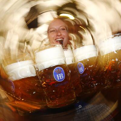 So wurde auf der Wiesn-Eröffnung gefeiert.
