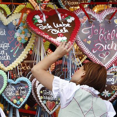 So wurde auf der Wiesn-Eröffnung gefeiert.