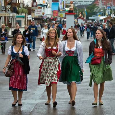 So wurde auf der Wiesn-Eröffnung gefeiert.