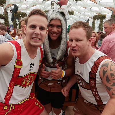 So wurde auf der Wiesn-Eröffnung gefeiert.