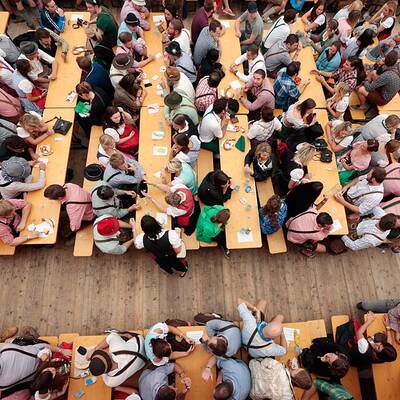 So wurde auf der Wiesn-Eröffnung gefeiert.