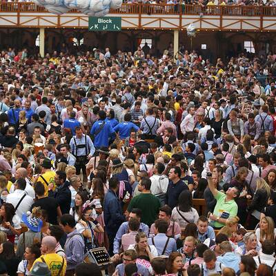 So wurde auf der Wiesn-Eröffnung gefeiert.