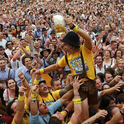 So wurde auf der Wiesn-Eröffnung gefeiert.