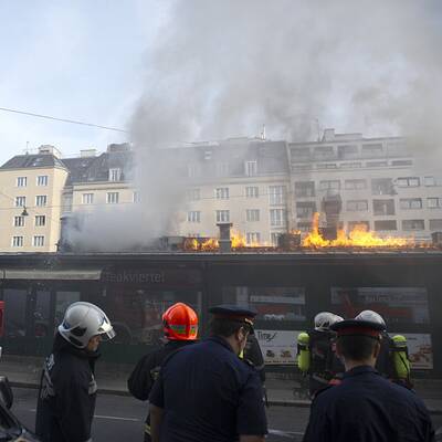 Flammen sprangen von Asia-Lokal auf Steakrestaurant über