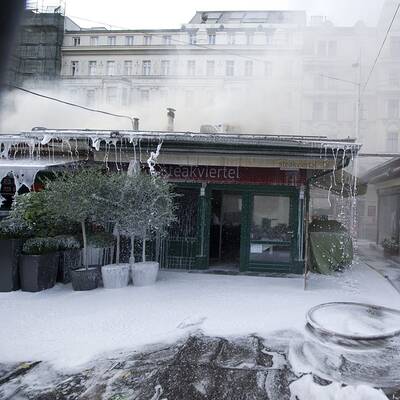 Flammen sprangen von Asia-Lokal auf Steakrestaurant über