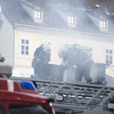 Flammen sprangen von Asia-Lokal auf Steakrestaurant über