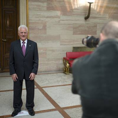 Frank Stronachs erster Tag im NR