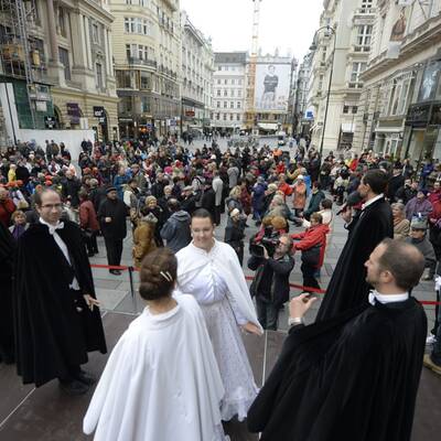 Wien tanzt in den Fasching 