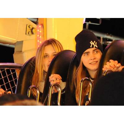 Cara Delevingne in Weihnachts-Stimmung