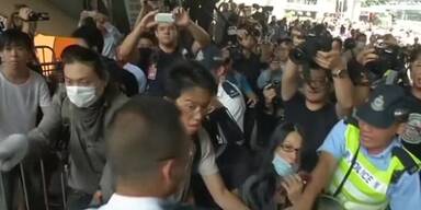 Rangeleien bei Protesten in Hongkong