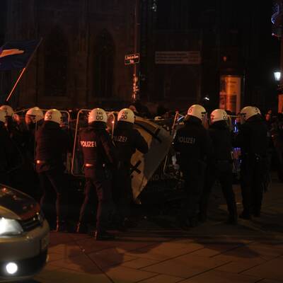 2.000 Polizisten im Ball-Einsatz