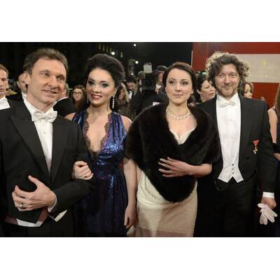 Die Gäste treffen am Opernball 2014 ein