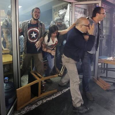 Proteste von Regierungskritikern gewaltsam aufgelöst.