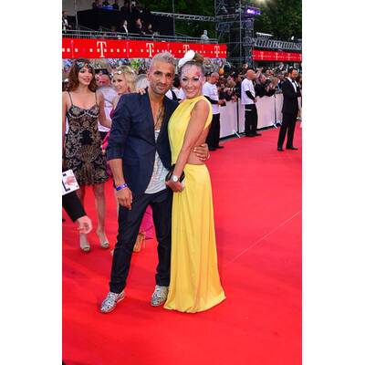 Die Stars treffen am roten Teppich des Life Ball 2014 ein