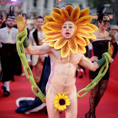 Stars und glamouröse Kostüme am Life Ball