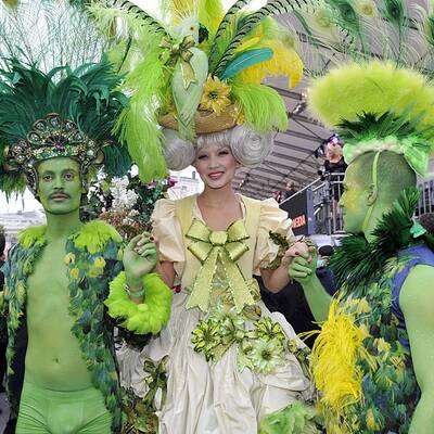 Stars und glamouröse Kostüme am Life Ball