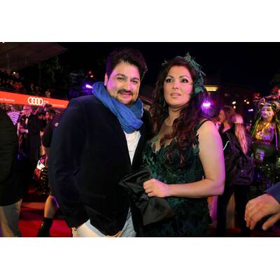 Die Stars treffen am roten Teppich des Life Ball 2014 ein