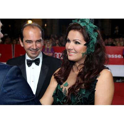 Die Stars treffen am roten Teppich des Life Ball 2014 ein