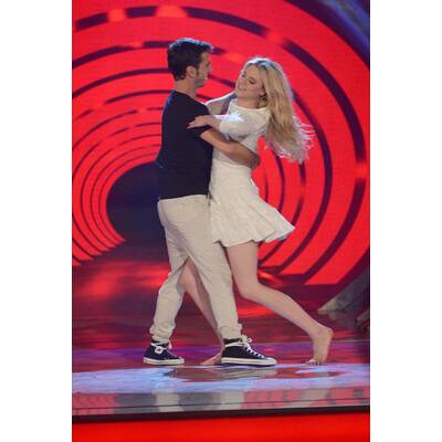 Larissa Marolts sexy Tanzauftritt bei Florian Silbereisen