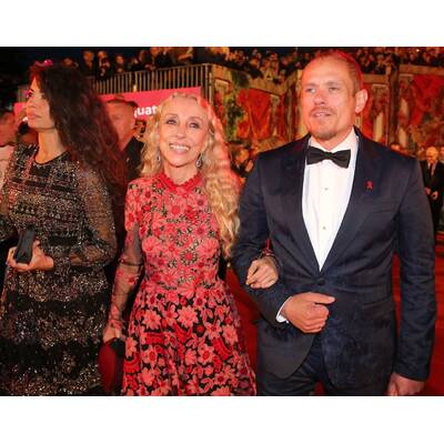 Die Stars treffen am roten Teppich des Life Ball 2014 ein