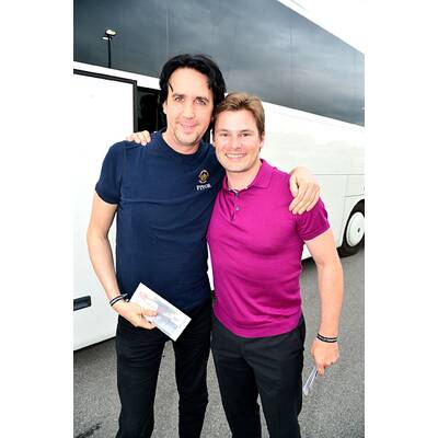 Shopping for Charity - Fashion Outlet Parndorf - 